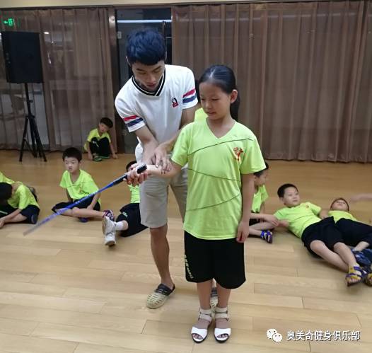 二伏天里，“114夏令營(yíng)”精品游泳班 解鎖繽紛夏日，樂(lè)享清涼水世界